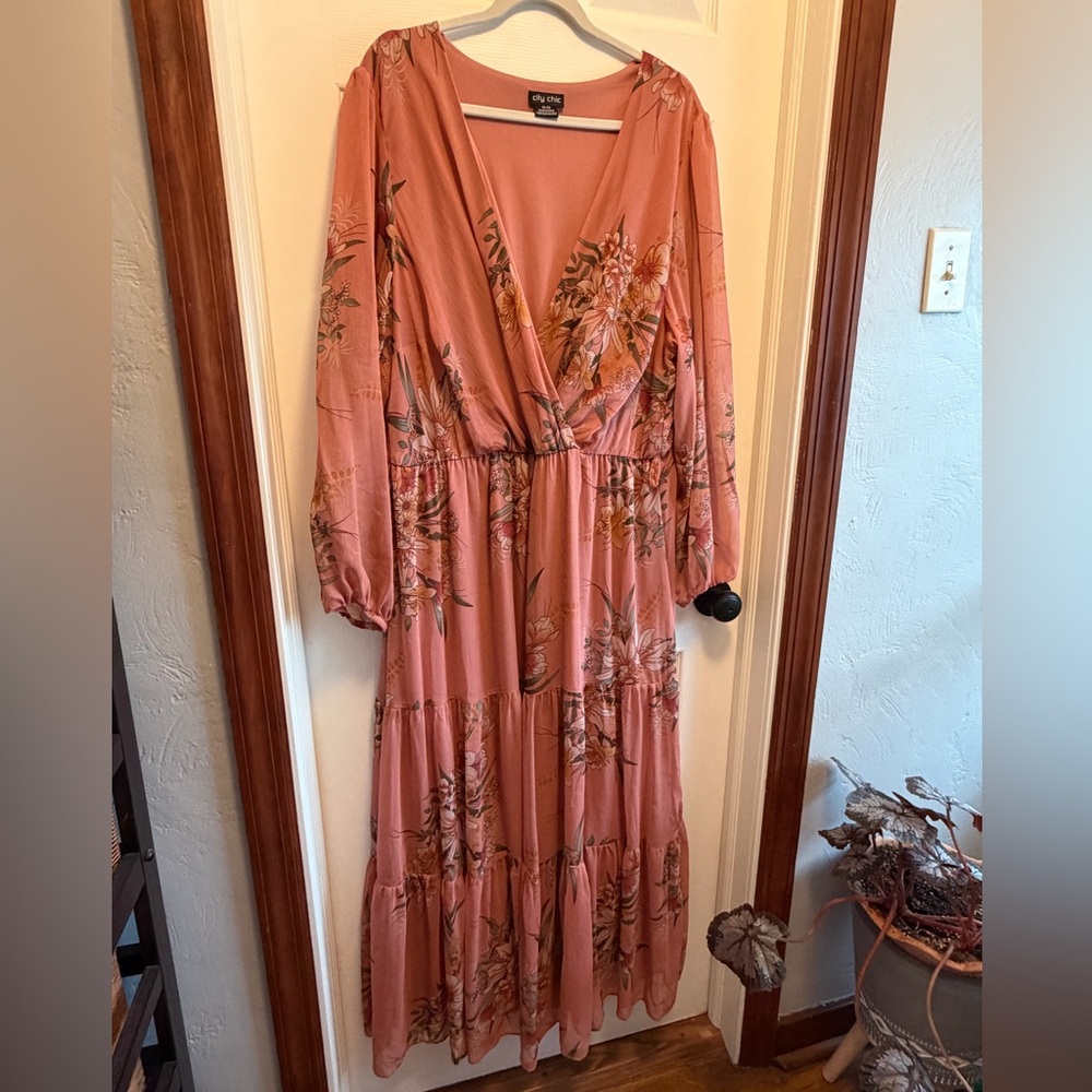 City Chic Floral Long Sleeve Dress in Pink and Brown